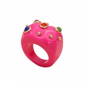 Colored resin ring with a gold touch